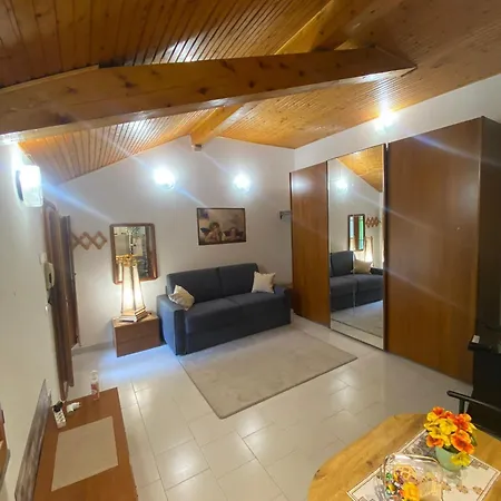 La Corte Dei Torri Loft On The Oliveto Lario